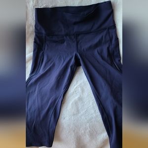Lululemon workout pants Mesh sides, side and zip pockets